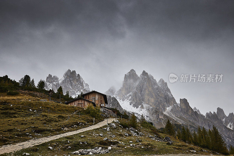 Rifugio(小屋)Citta di Carp Dolomites阿尔卑斯山，意大利